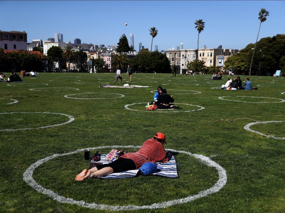 san francisco social distancing mission dolores coronavirus