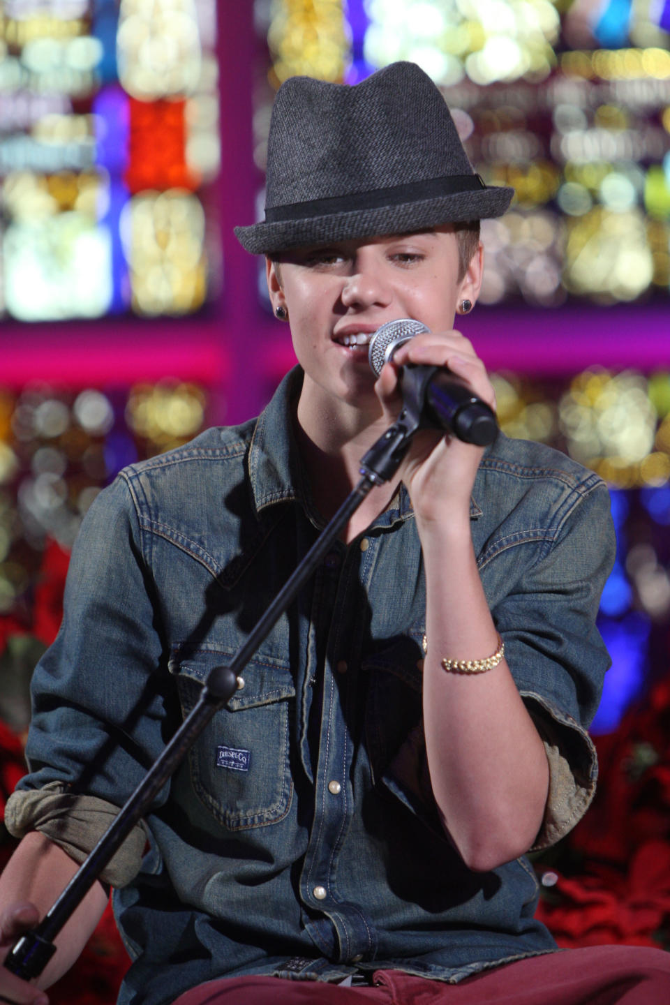 Justin Bieber performs on the CBS special "A Home for the Holidays"