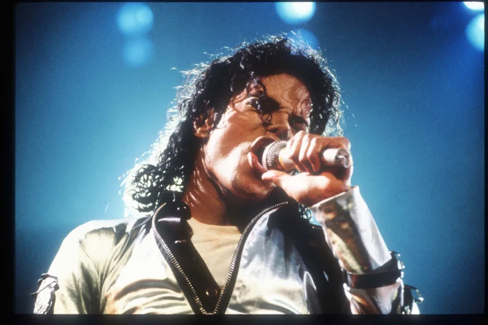 055519 06: Entertainer Michael Jackson sings at a concert November 8, 1988 in California. Jackson, who was the lead singer for the Jackson Five by age eight, reached the peak of his solo career with 1982&#39;s 