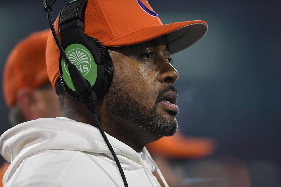 Clemson defensive backs coach Mike Reed coaches against South Carolina during the 1st quarter Saturday, November 24, 2018 at Clemson’s Memorial Stadium.