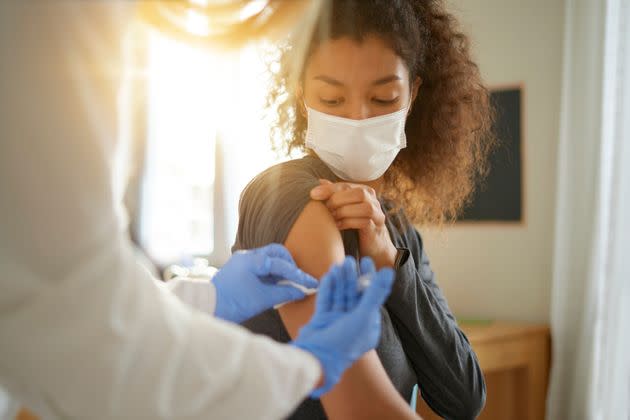 The vaccine can do more than just create antibodies against COVID-19. T-cells also matter when it comes to protection from the virus and its new variants. (Photo: Andriy Onufriyenko via Getty Images)