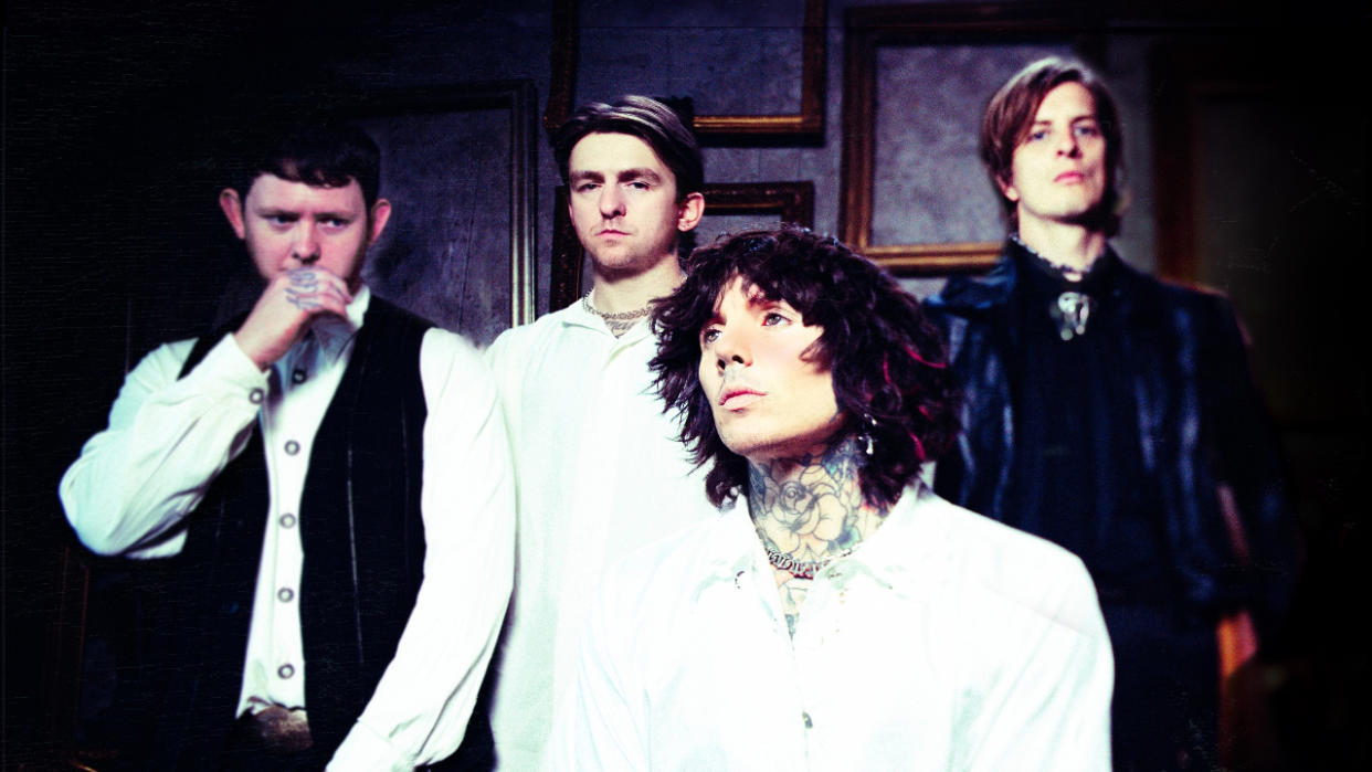  Bring Me The Horizon. 