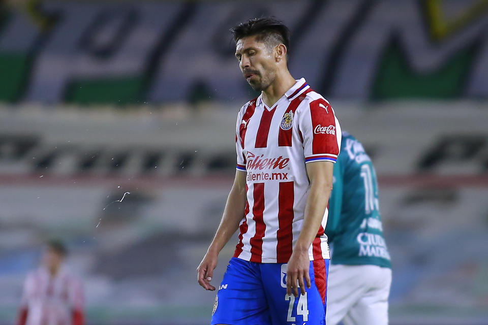 LEON, MEXICO - DECEMBER 05: Oribe Peralta of Chivas reacts during the semifinal second leg match between Leon and Chivas as part of the Torneo Guard1anes 2020 Liga MX at Leon Stadium on December 5, 2020 in Leon, Mexico. (Photo by Cesar Gomez/Jam Media/Getty Images)
