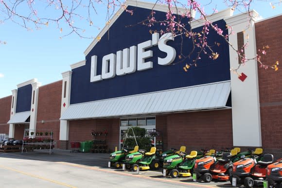 A front of a Lowe's store.