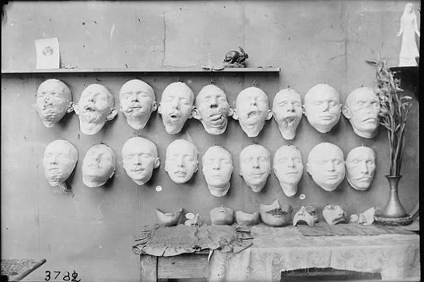 Máscaras y prótesis realizadas por Anna Coleman (imágenes vía Library of Congress)