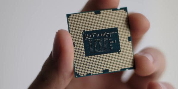 ¡Malas noticias! Intel advierte que escasez de chips se prolongará hasta 2023