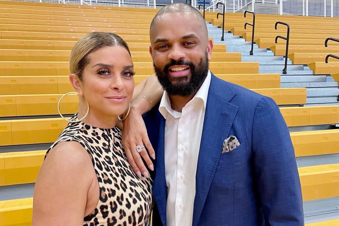 Robyn Dixon, Juan Dixon