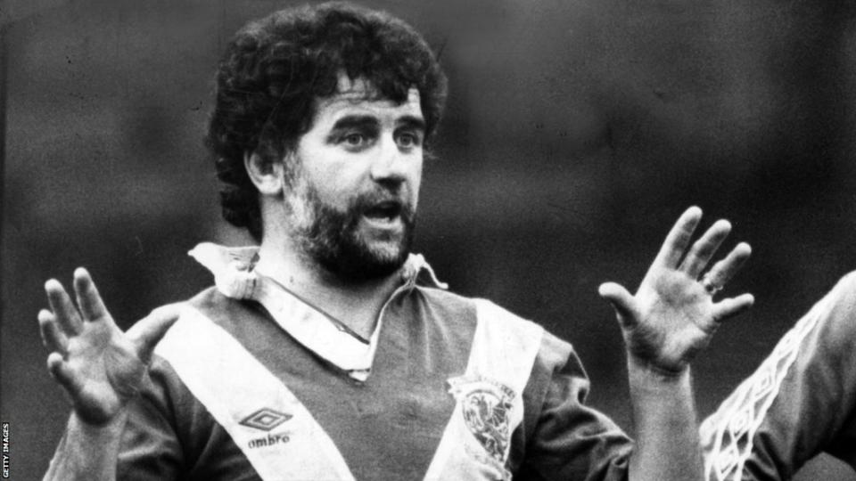 Obituary Welsh rugby legend David Watkins