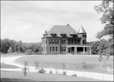 The red brick house was built as the official residence for the superintendent of the Naval Observatory. This photo is from about 1895, before the Observatory roads were paved. (Photo: U.S. Naval Observatory Library)