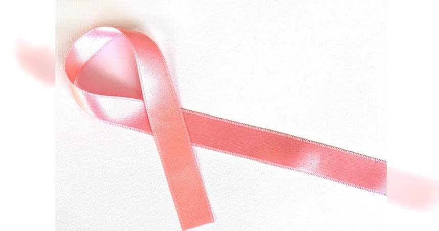 一位女患者得乳癌，家人要她別治療。（示意圖／pixabay）