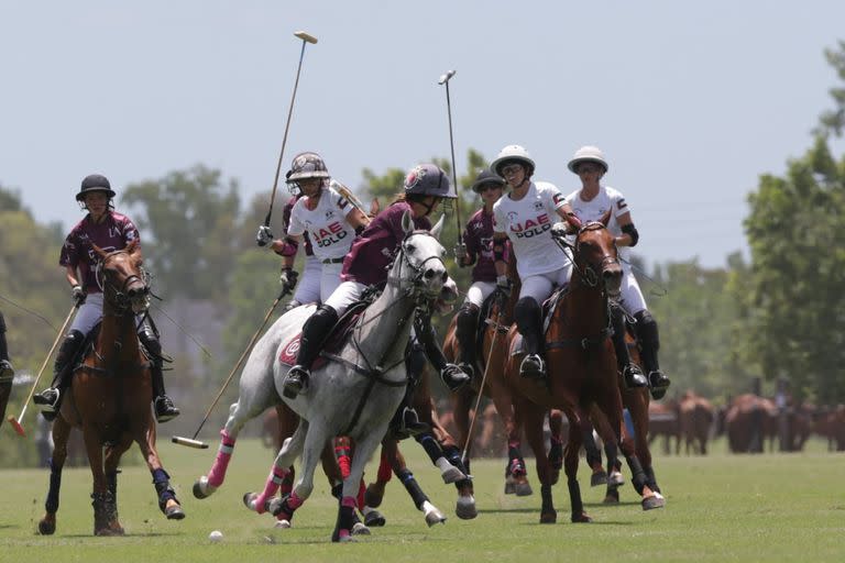 El Overo Z7 UAE vs. La Aguada Rioplatense, uno de los partidos de la Triple Corona