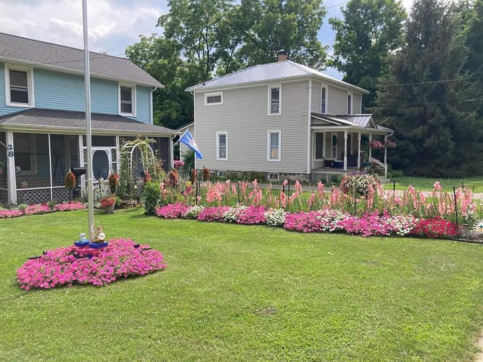 Jeff and Arlene Riling’s garden is at Oak Street and State Road in Hillsdale.