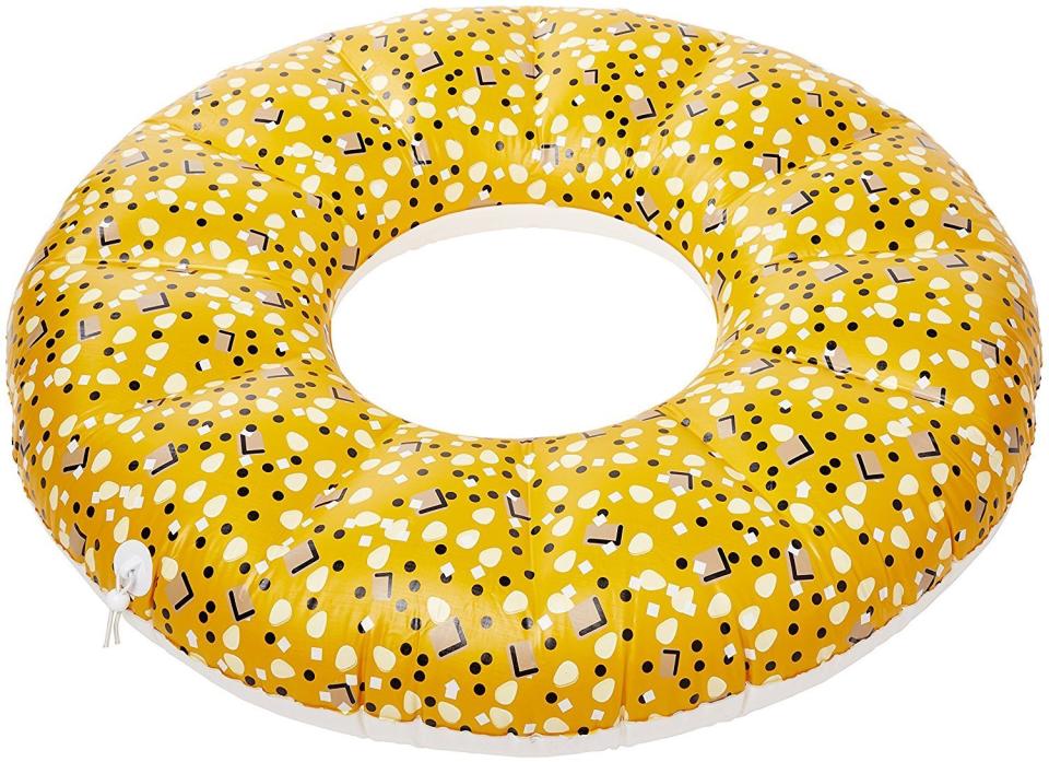 Forget oversized flamingo and pizza floaties, this bagel is&nbsp;where it's at. <a href="https://www.amazon.com/gp/product/B00PZET9TY/ref=s9u_simh_gw_i1?ie=UTF8&amp;fpl=fresh&amp;pd_rd_i=B00PZET9TY&amp;pd_rd_r=0NK63JRK23N8YAY71GR1&amp;pd_rd_w=j1ZIn&amp;pd_rd_wg=w3HbS&amp;pf_rd_m=ATVPDKIKX0DER&amp;pf_rd_s=&amp;pf_rd_r=5D4YSYWQB8045PM06PJC&amp;pf_rd_t=36701&amp;pf_rd_p=1cf9d009-399c-49e1-901a-7b8786e59436&amp;pf_rd_i=desktop" target="_blank">Shop it here</a>.&nbsp;