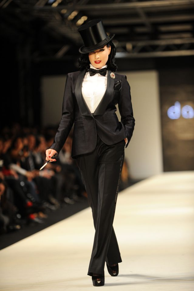 Dita von Teese lors de la Fashion Week d’Istanbul en 2011.