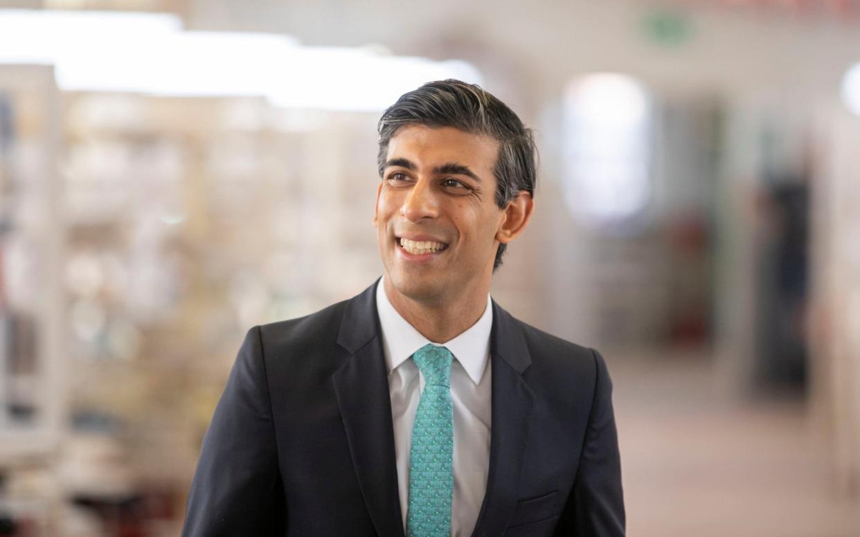 Dishi Rishi: Rishi Sunak visiting the Emma Bridgewater pottery in Stoke-upon-Trent  -  Andrew Fox