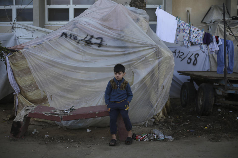 Palestinians take shelter from the Israeli bombardment of the Gaza Strip in the Gaza European Hospital in Khan Younis, Tuesday, Dec. 26, 2023. (AP Photo/Hatem Ali)