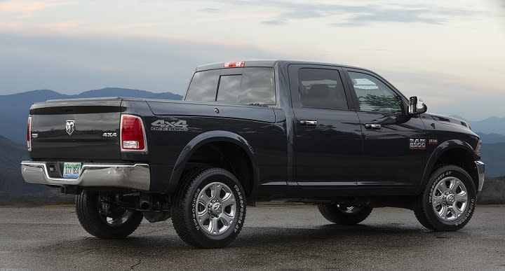 2017 Ram 2500 HD Crew Cab w/ 4x4 Off-road package rear quarter photo