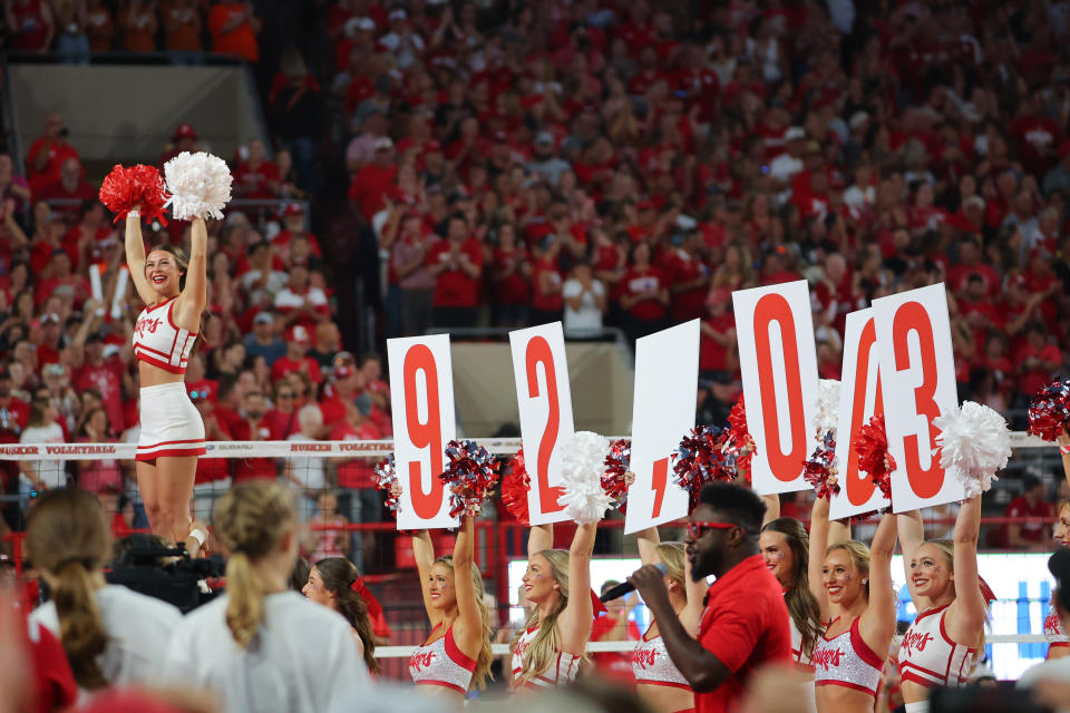 So viele Zuschauer*innen wie bei einem Volleyballspiel der Nebraska Cornhuskers gab es bei einer Sportveranstaltung für Frauen noch nie. (Foto: Getty Images)