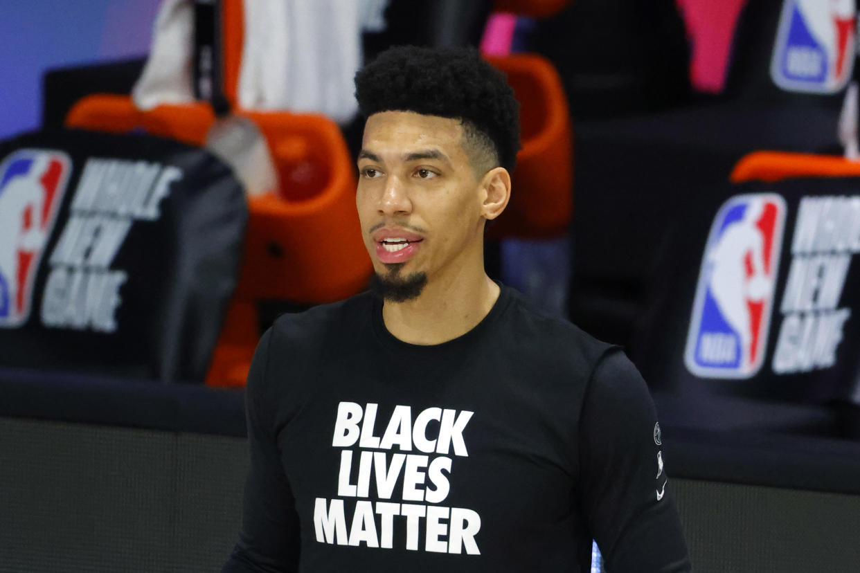 LAKE BUENA VISTA, FLORIDA - AUGUST 05:  Danny Green #14 of the Los Angeles Lakers warms up prior to the against the Oklahoma City Thunder game at HP Field House at ESPN Wide World Of Sports Complex on August 05, 2020 in Lake Buena Vista, Florida. NOTE TO USER: User expressly acknowledges and agrees that, by downloading and or using this photograph, User is consenting to the terms and conditions of the Getty Images License Agreement. (Photo by Kevin C. Cox/Getty Images)