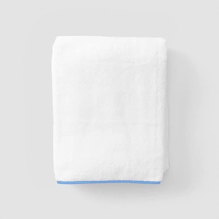 <p><a href="https://go.redirectingat.com?id=74968X1596630&url=https%3A%2F%2Fweezietowels.com%2Fproducts%2Fsignature-bath-towel%3Fvariant%3D32536731123797&sref=https%3A%2F%2Fwww.veranda.com%2Fshopping%2Fhome-accessories%2Fg60618267%2Fbest-luxury-bath-towels%2F" rel="nofollow noopener" target="_blank" data-ylk="slk:Shop Now;elm:context_link;itc:0;sec:content-canvas" class="link rapid-noclick-resp">Shop Now</a></p><p>Signature Bath Towel</p><p>$64.00</p>