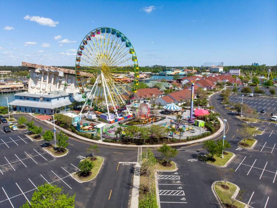 Broadway at the Beach was mostly empty Thursday. Popular tourist destinations around Myrtle Beach were mostly vacant on Thursday after all amusements and public beach accesses were shut down due to the coronavirus. April 2, 2020 JASON LEE/jlee@thesunnews.com
