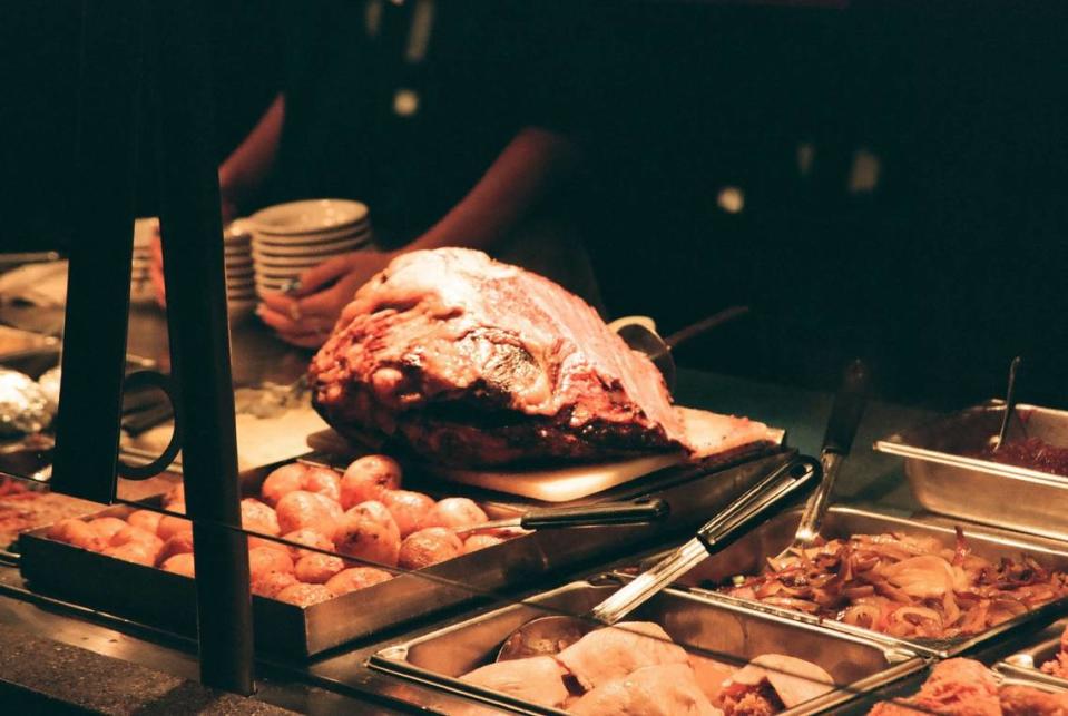 Heaping pans of food at the Picadilly. Miami Herald File