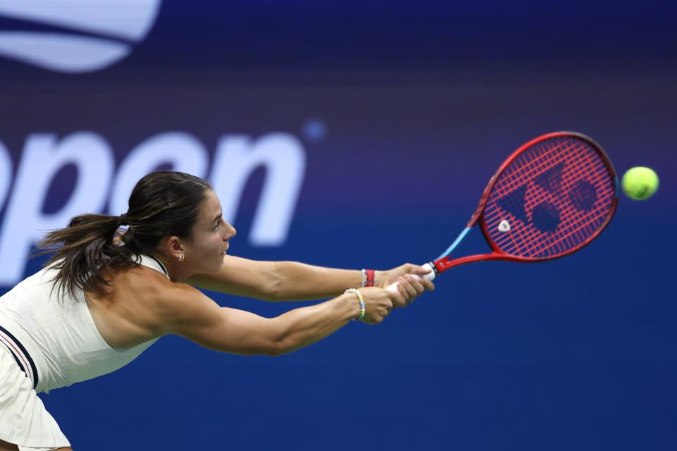 Emma Navarro of the United States returns a shot against Aryna Sabalenka of Belarus during their Women's Singles Semifinal match (Getty Images)