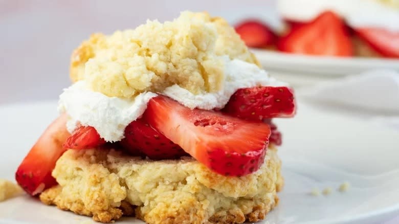 strawberry shortcake with whipped cream