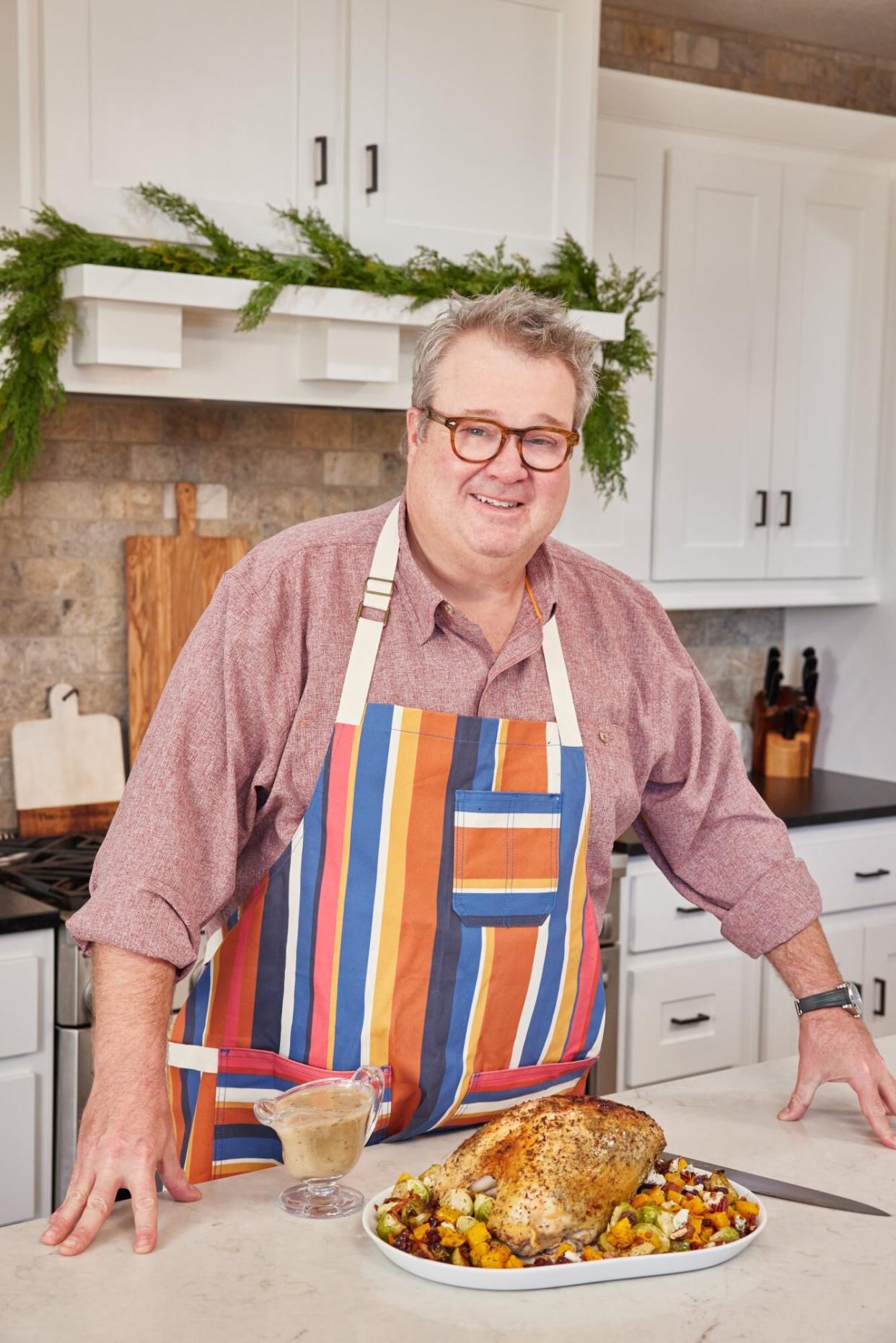 Eric Stonestreet McCormick+2021+Holiday+-+Eric+Stonestreet+with+Dry+Brined+Turkey+Breast+with+Apple+Cider+Gravy