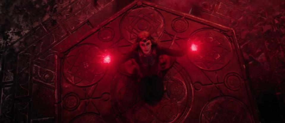 Doctor Strange in the Multiverse of Madness, Wanda at Darkhold fortress