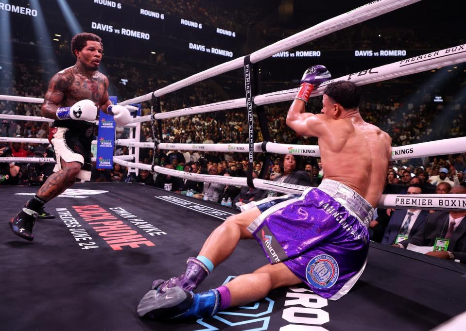 Gervonta Davis (left) during his TKO win over Rolando Romero last May (Getty)