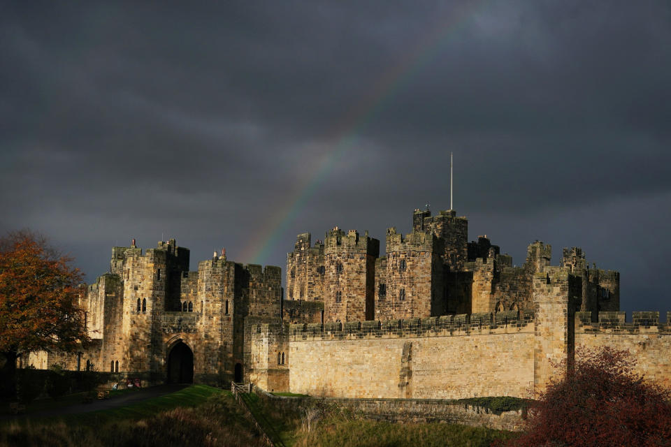 UK weather: First autumn snow hits Britain