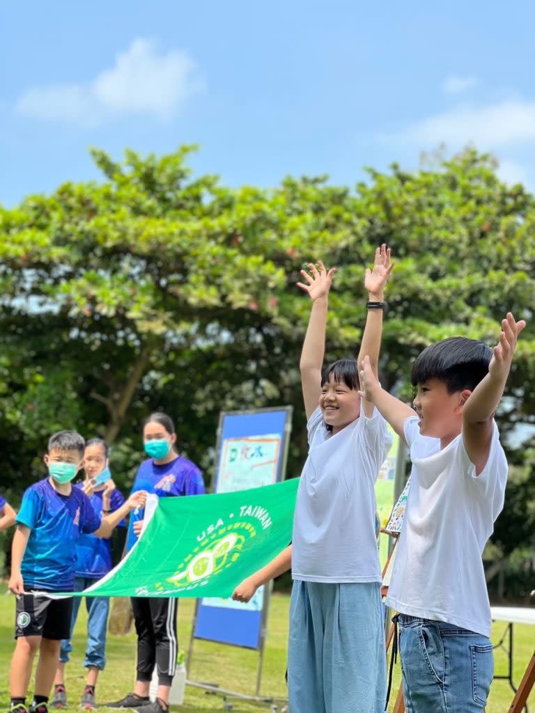 仁德區虎山實小榮獲永久綠旗學校。（記者黃文記攝）