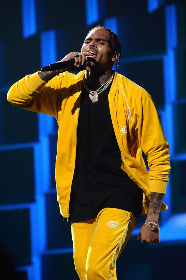 Chris Brown Performs At Jay Zs Tidal Benefit Concert — Seeming To Confirm End Of Feud With 