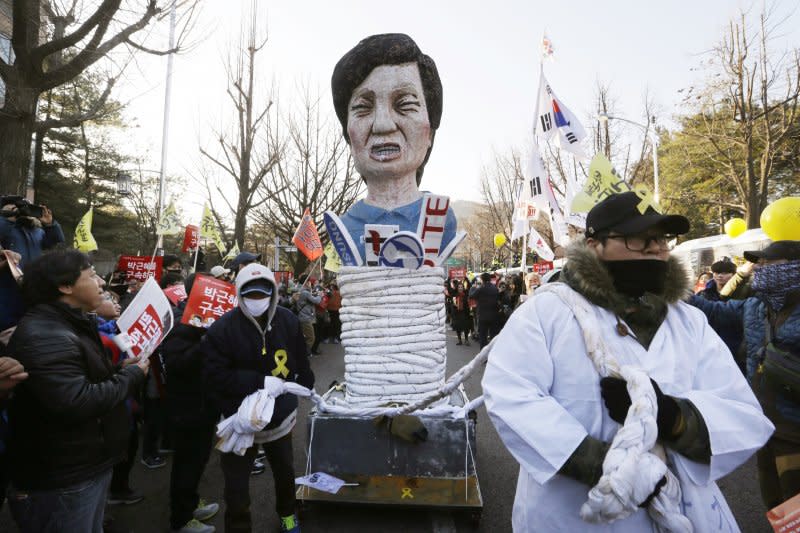 南韓民眾上街要求把總統朴槿惠打入大牢（美聯社）