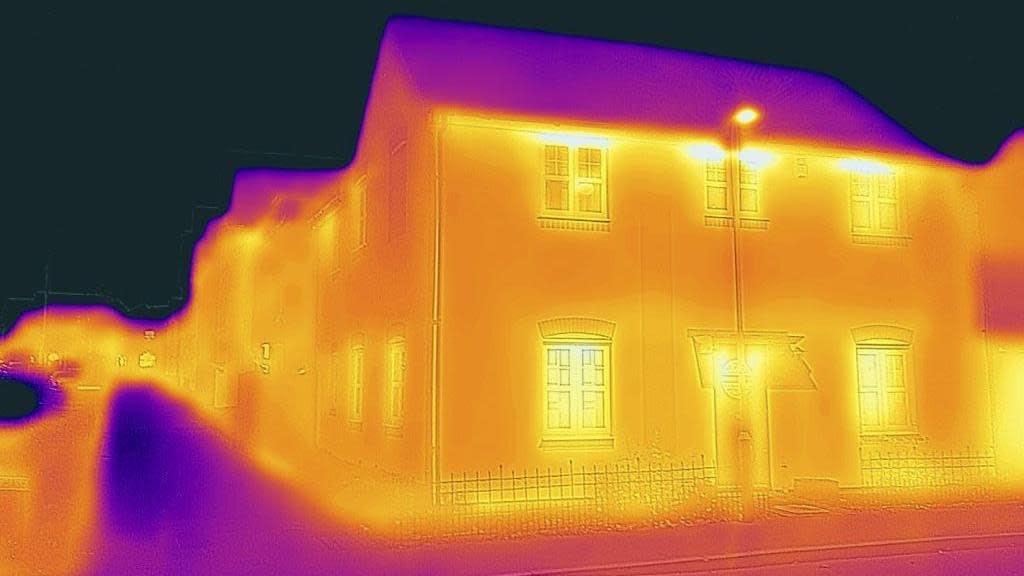 thermal image of houses 