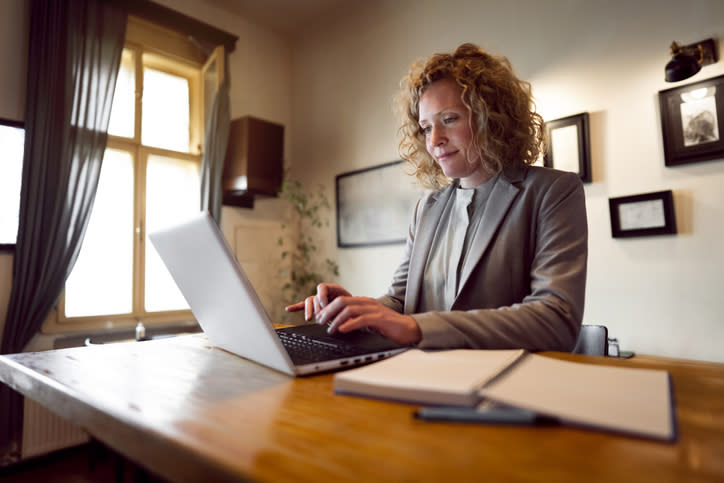 A woman looking up how secured debt gets distributed in her state during a divorce.