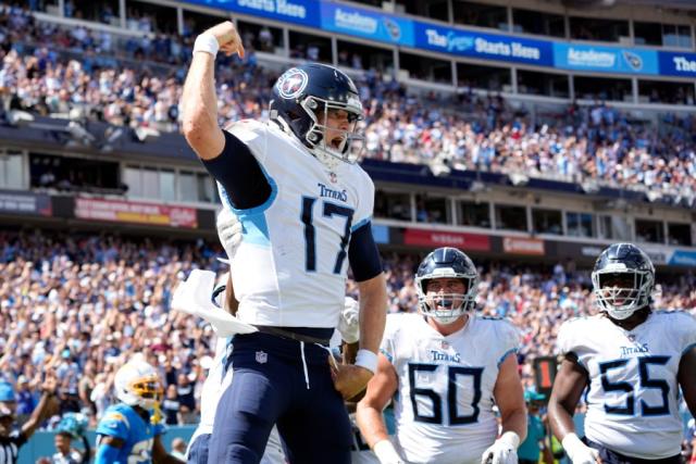 Tennessee Titans head to Indianapolis to face the Colts, Sunday