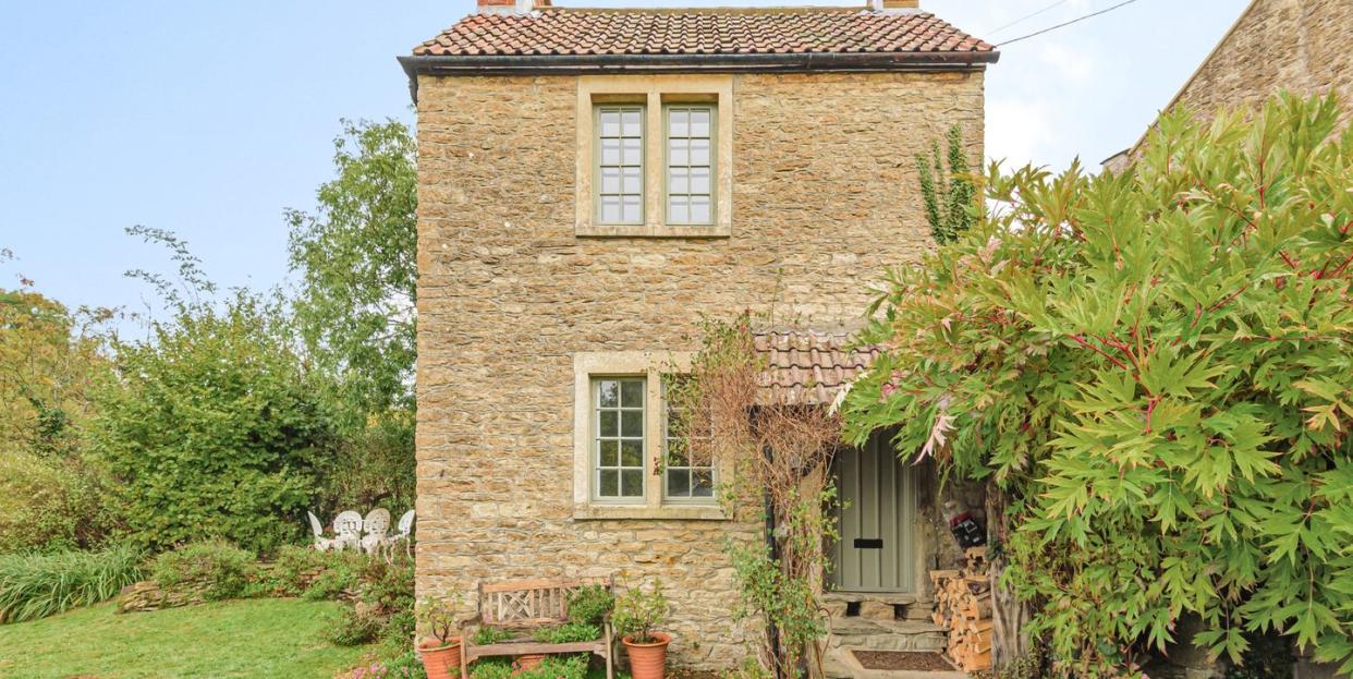 one bed cottage for sale bath