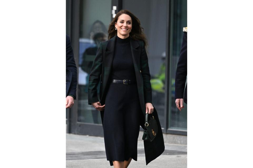 Kate Middleton Belt Dress embed