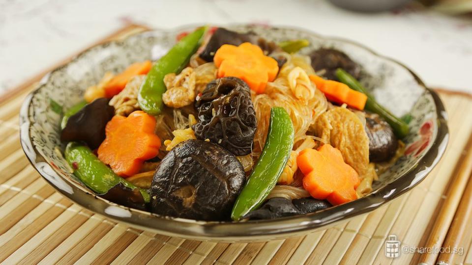 Buddhas-delight-vegetarian-dish-luo-han-zai