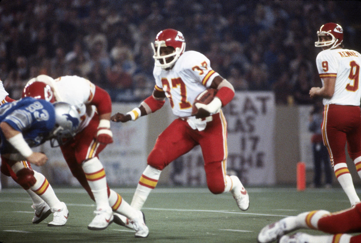 Chiefs' Joe Delaney honored with memorial highway 38 years after