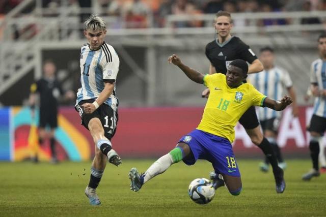 Mundial Sub 17: Argentina venció a Japón con un golazo del Diablito  Echeverri, Los otros festejos fueron de Valentino Acuña y Agustín Ruberto, Página