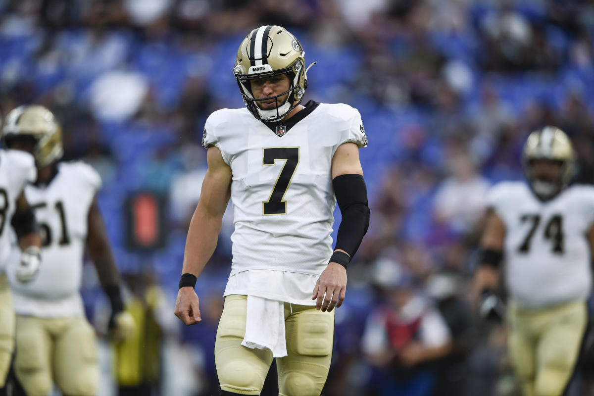 Saints pull QB shocker with Taysom Hill over Jameis Winston