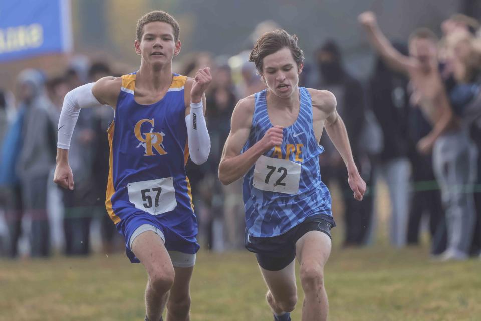 Ian Cain of Caesar Rodney (left) and Joey DeGregory of Cape Henlopen are among the best in Delaware high school boys cross country early in the 2023 season.