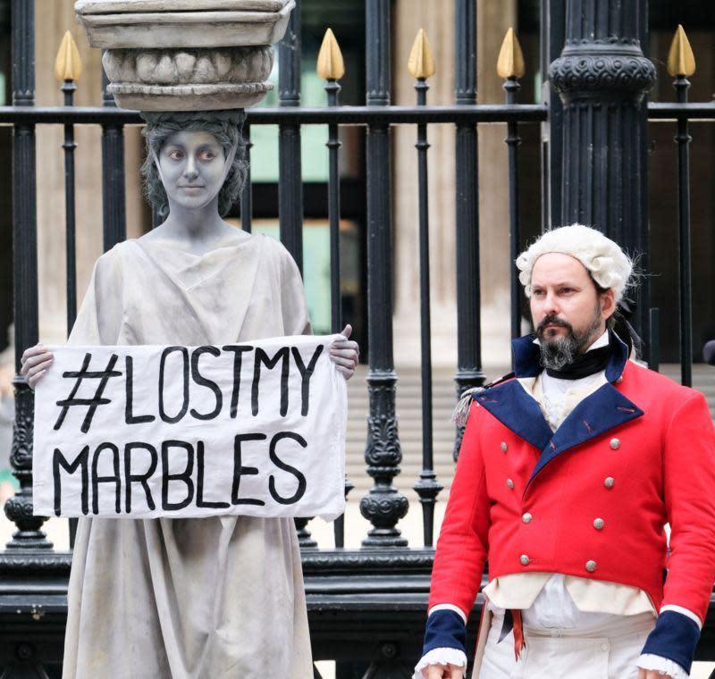 Protesta sobre los frisos en Reino Unido. 