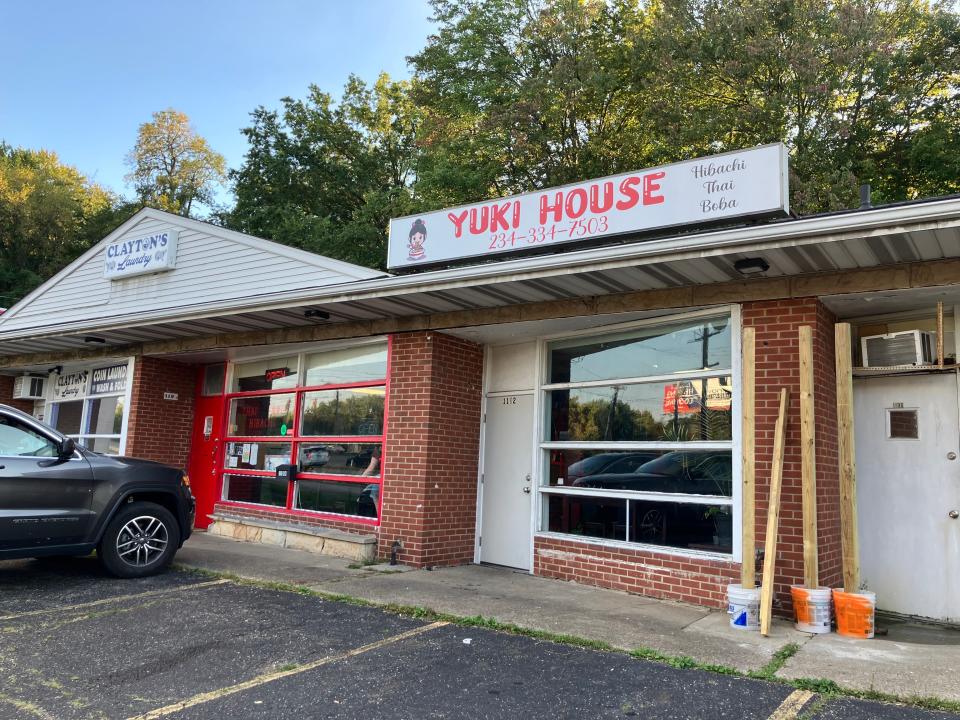 Yuki House is a small Asian restaurant serving everything from hibachi to Thai curries to Hawaiian staples at the six corners where Howe Avenue, Tallmadge Road and Brittain/Bailey Road meet.