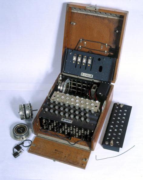 <p>Il codice Enigma della M4 è stato introdotto nel febbraio del 1942, per quasi un anno nessuno fu in grado di decifralo. L'essere entrati in possesso dei codici cifrati tedeschi è stato un passo fondamentale per la vittoria degli Alleati. (Getty) </p>
