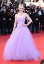 <p>Elle Fanning fue la princesa de la 70 edición de Cannes tras enfundarse un diseño de Rodarte para asistir al estreno de ‘The Beguiled’. (Foto: Gtres). </p>