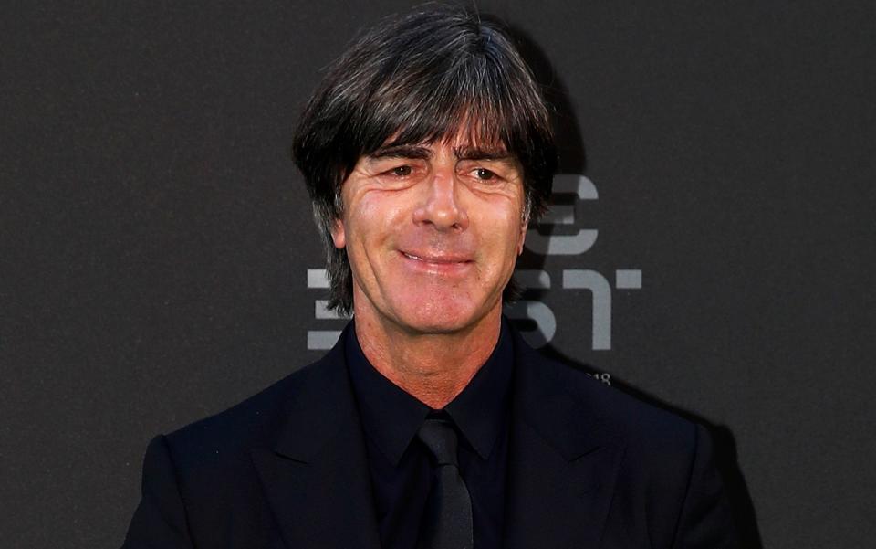 Joachim Löw feierte am 3. Februar schon seinen 61. Geburtstag. Seit fast 15 Jahren trainiert der frühere Profi des SC Freiburg bereits die deutsche Fußball-Nationalmannschaft, sein größter Triumph war der Gewinn der Weltmeisterschaft 2014. (Bild: Julian Finney/Getty Images)